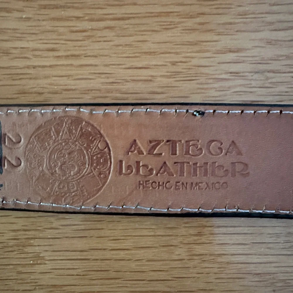 NWOT Western Cowboy Boys Leather Belt Black Brown Size 22